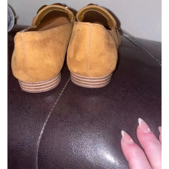 Madden NYC Women's Chain Accent Loafers Brown Size 6 Casual Flats - Picture 2 of 3